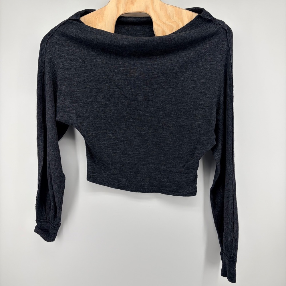 We The Free People Cropped Top Long Sleeve Boat Neck Gray Womens XS Dolman Knit